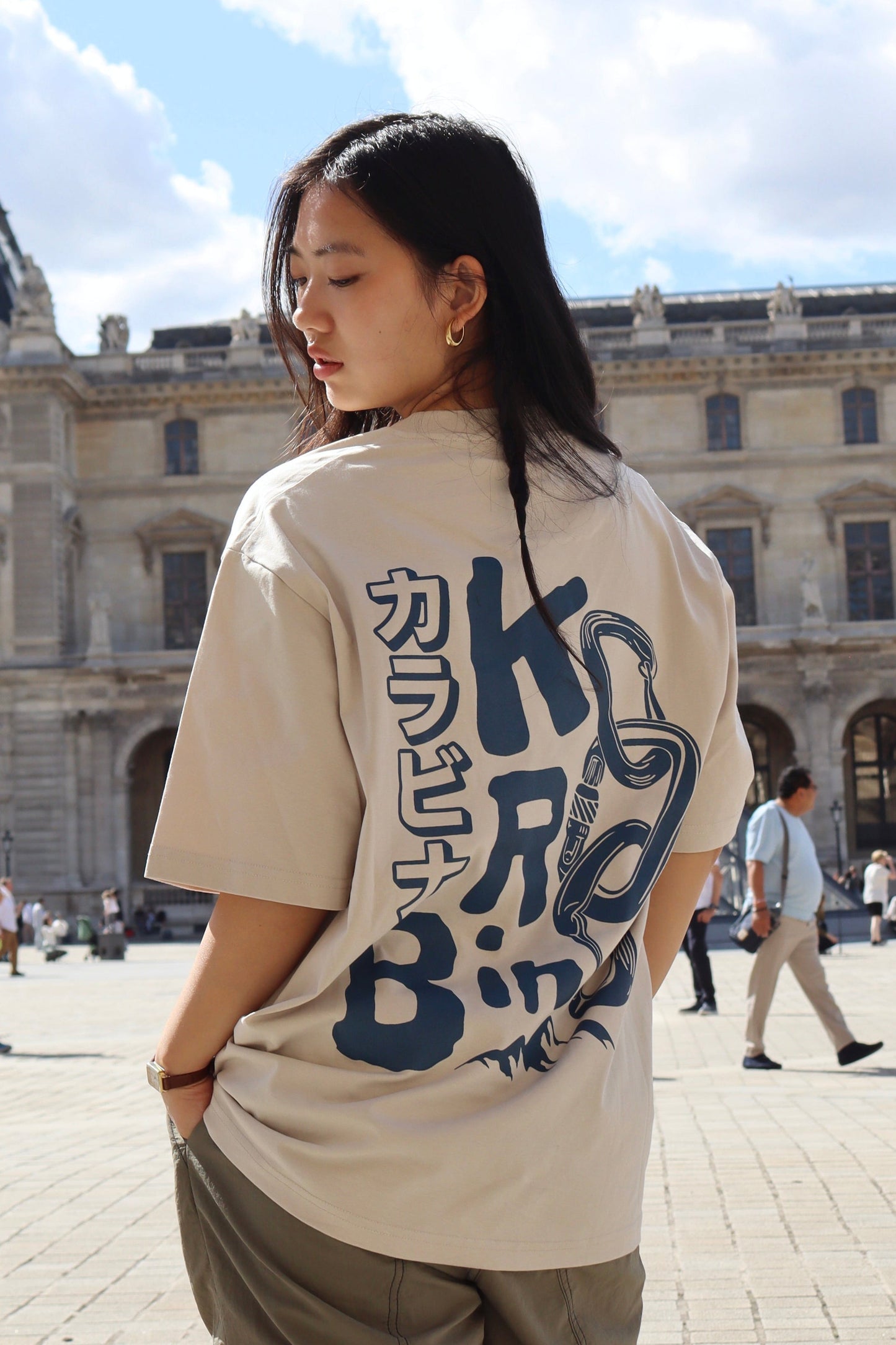 T-shirt KARABINA — Beige